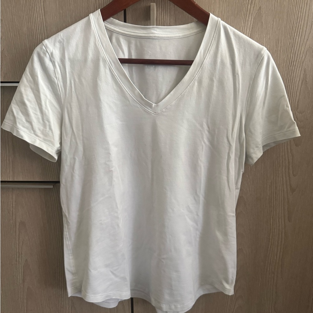Lululemon Classic White V-Neck Women's Tee